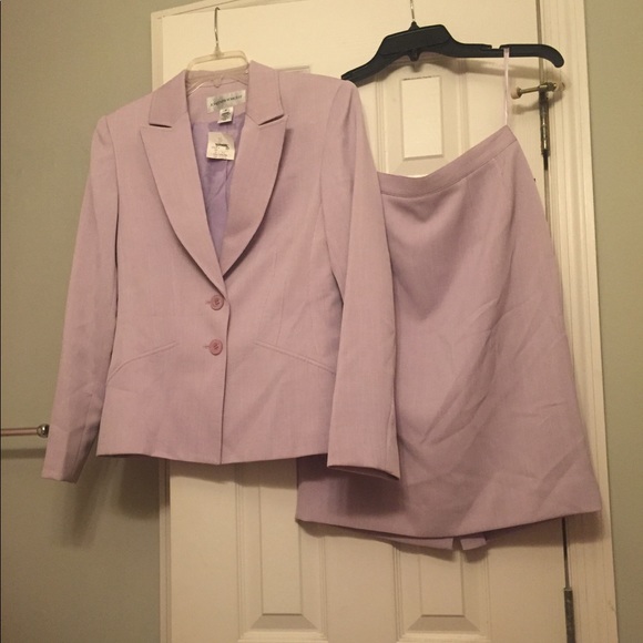 Jones New York Jackets & Blazers - NWT Vintage Jones New York Lilac 2-PC Suit, Size 4